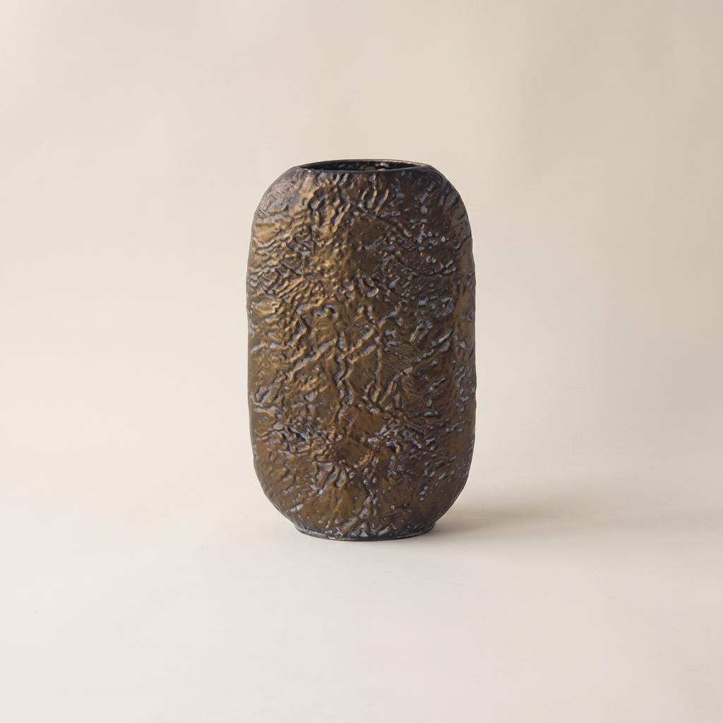 Tabletop Vase Hammered Decorative Vase Flower Holder Bronze-Brown Vessel Rustic for Living Room, Sideboard