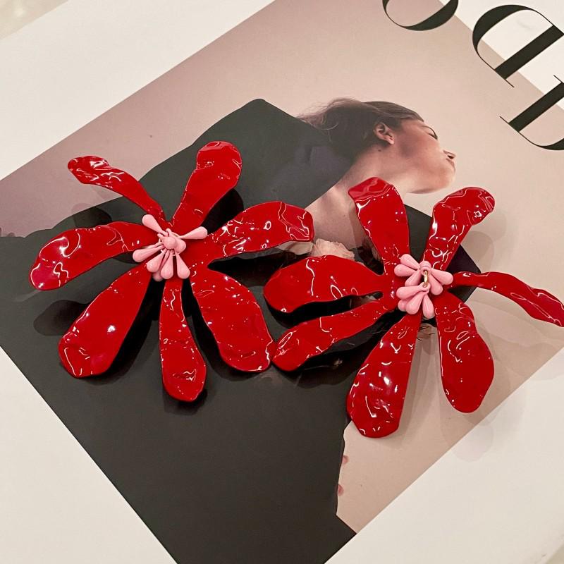 Преувеличенные красные серьги-цветы с гвоздиками-лепестками с бисером для женщин, летняя коллекция 2025