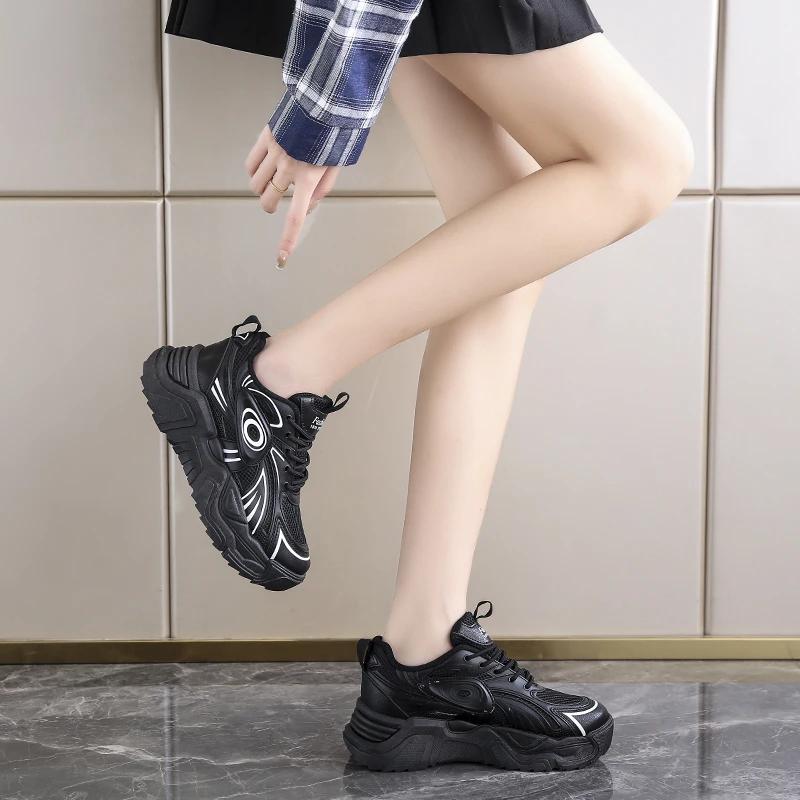 Мода 2024 года. Новые туфли для пап с круглым носком и толстой подошвой из сетки, дышащие и увеличивающие рост. Удобная женская спортивная обувь. Модная обувь.