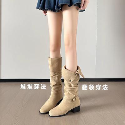 Внутренний рост маленького человека увеличивается, но ботильоны до середины колена, новые двухслойные сапоги для осени и зимы 2025 года и плиссировка