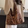 Premium sense large-capacity bag women's 2025 new retro texture shoulder bag versatile leopard print tote bag commuter bag