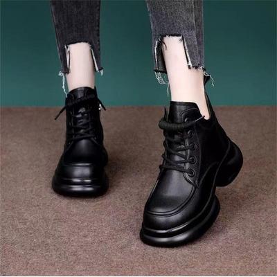 Мягкие кожаные ботинки мартин на шнуровке на толстой подошве с увеличением роста 2025 осень новые ретро британский стиль круглый носок тонкие универсальные женские ботинки