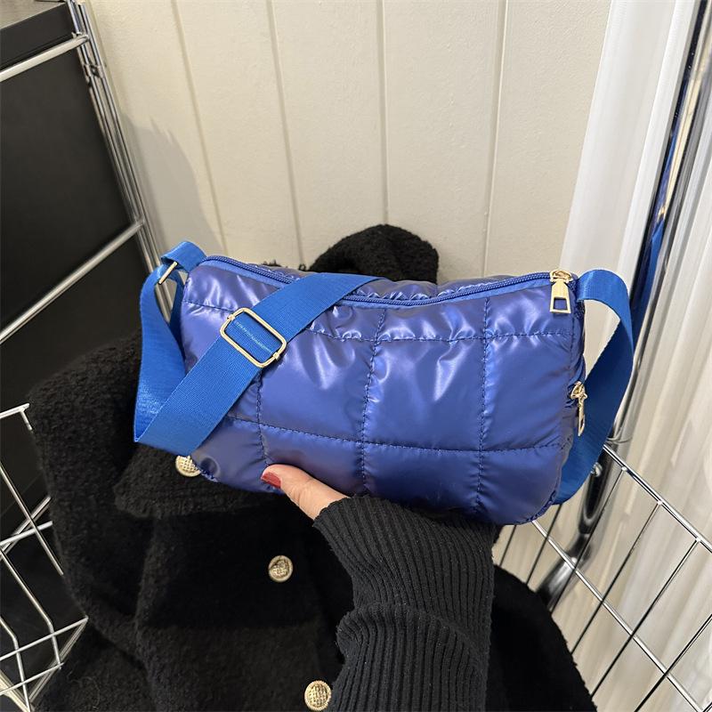 Женская наплечная сумка Повседневная нейлоновая стеганая мягкая сумка-кроссбоди в форме облака Модный дизайн Роскошные сумки-тоут Клатч-кошелек CLE