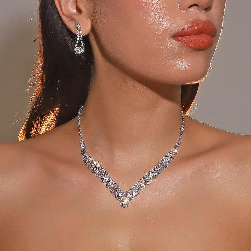 Necklace Earrings Set European and American Rhinestone Bridal Jewelry Chain Diamond Banquet Set Chain Two-piece Set