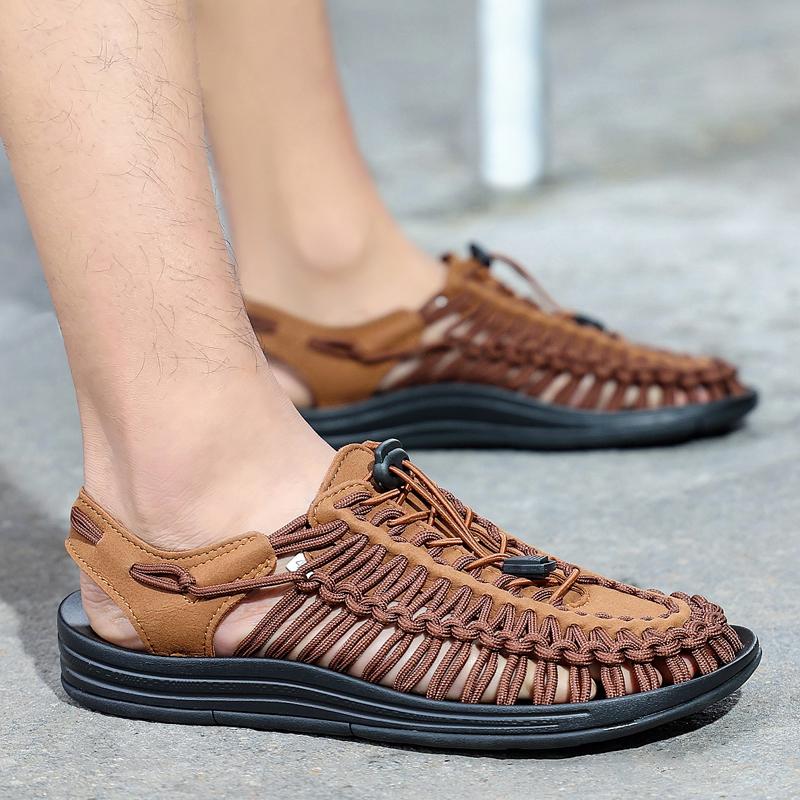Fashion Lightweight Weave Men Casual Summer Shoes 2025 New Men's All-match Luxury Sandals Leather Men Fashion Beach Non-Slip Sandals