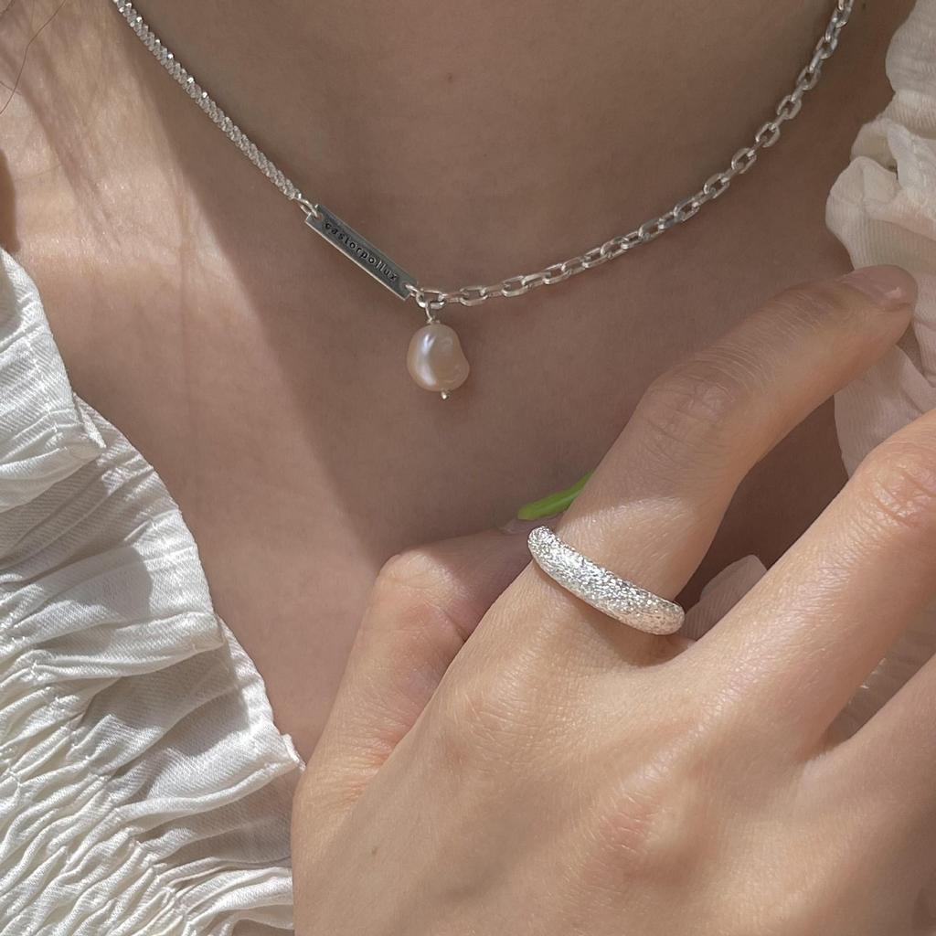 Trendy Minimalist Korean Vintage Stacking Rings for Women - Influencer-Approved Light Luxury Style.