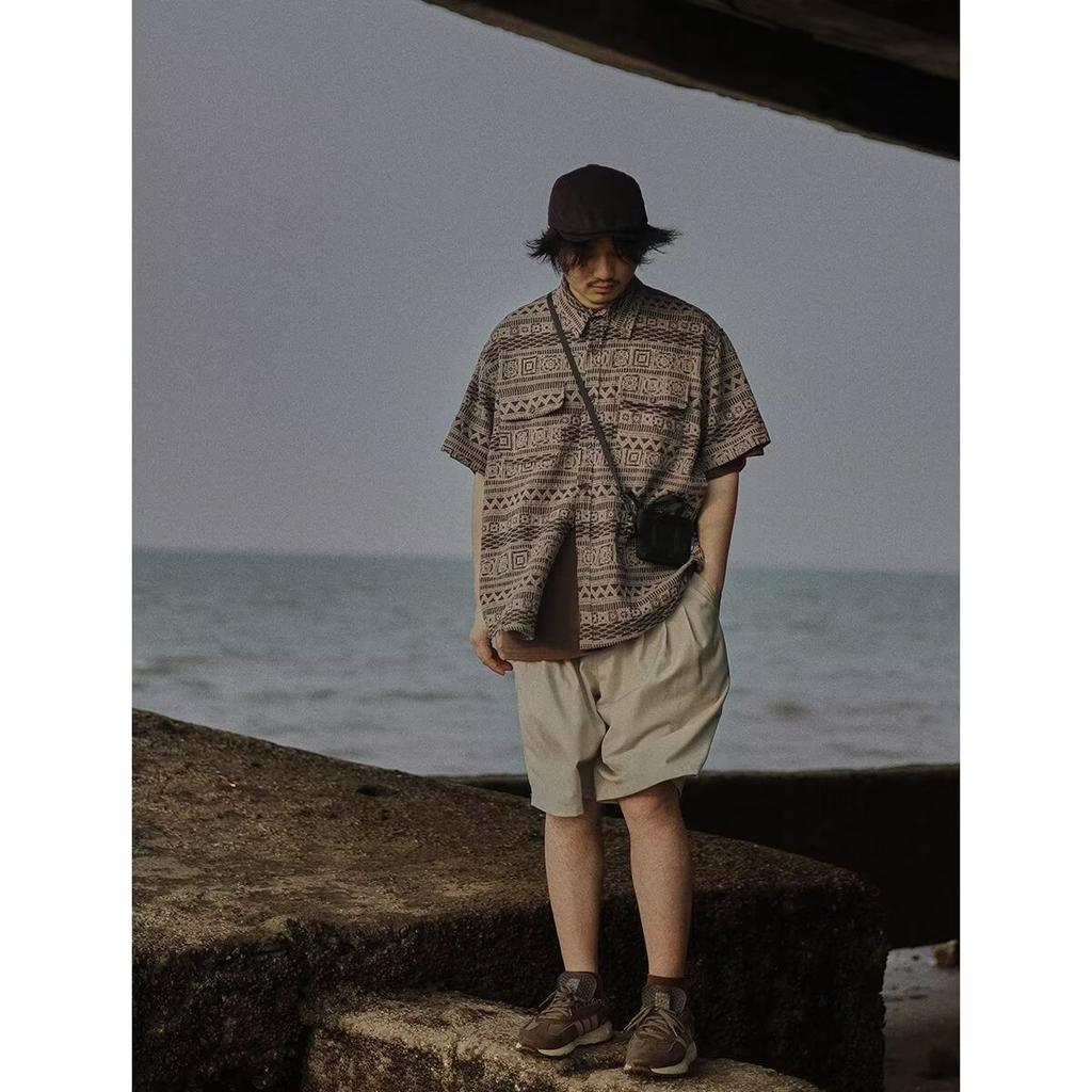 Ретро рубашка мужская летняя одежда в стиле Гонконга, студенческий свободный и нишевый дизайн, забавный новый мужской топ для верхней одежды 2024