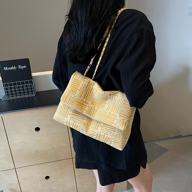 Large Capacity Personalized Casual Crossbody Bag for Women New Summer Lazy Style Small Square Bag Ins Commuting Shoulder Bag