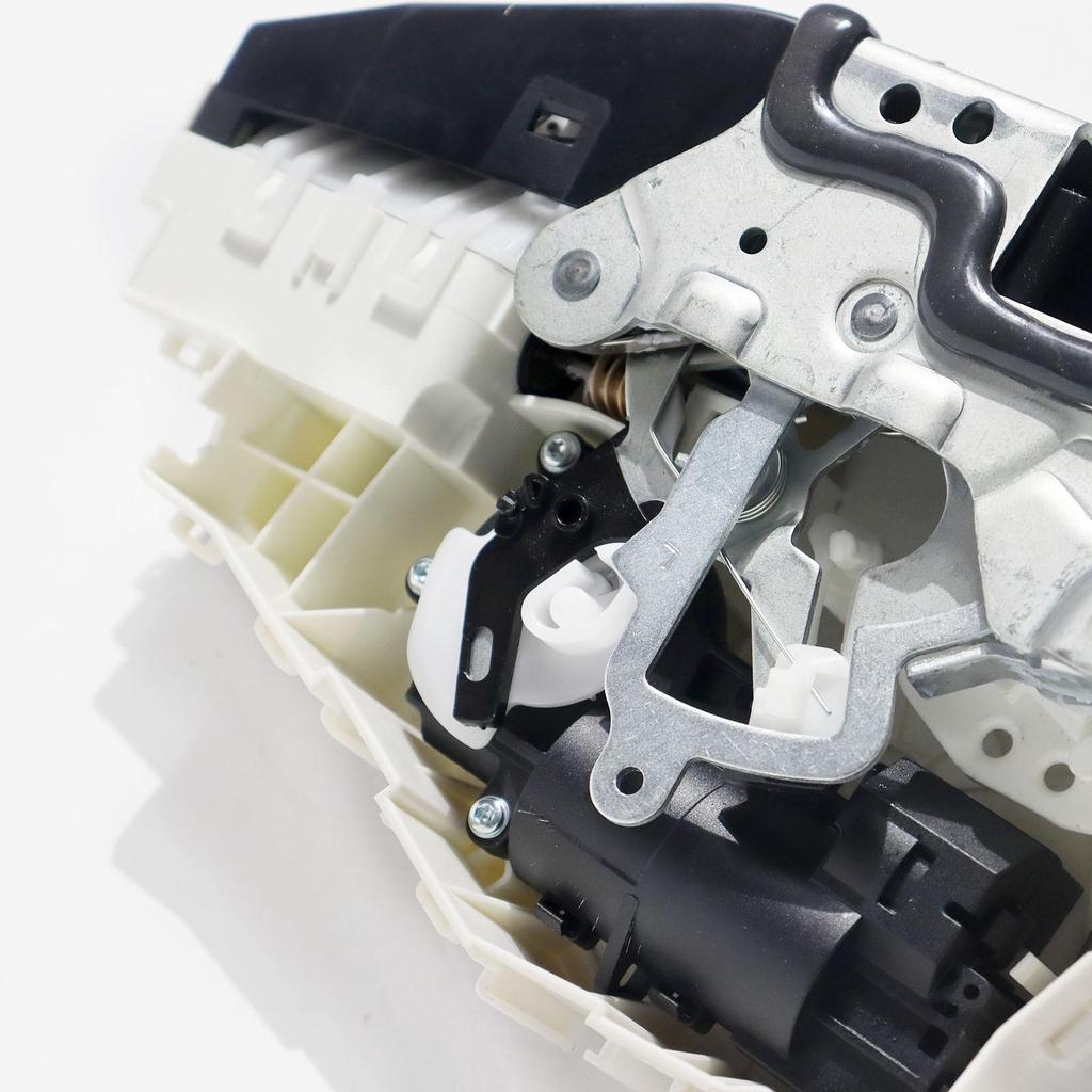 Mercedes-Benz W221 Левый задний привод замка двери (Номер детали 2217307335)