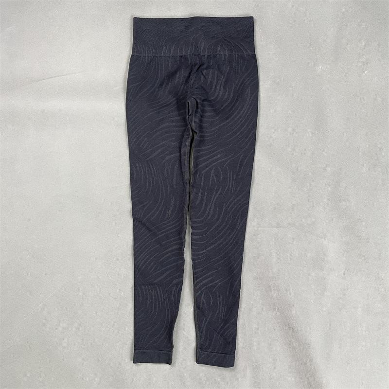 «Новый бесшовный европейский и американский фитнес-комплект: Топ с коротким рукавом, штаны для йоги, спортивный бюстгальтер для женщин.