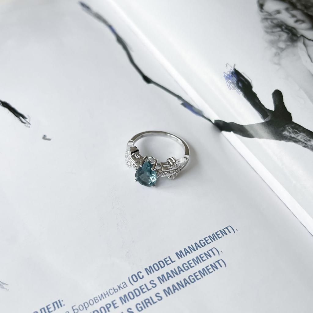 Silver Ring with London Blue Topaz 1.938ct, Cubic Zirconia, Product Weight 3.41 G (2151814)