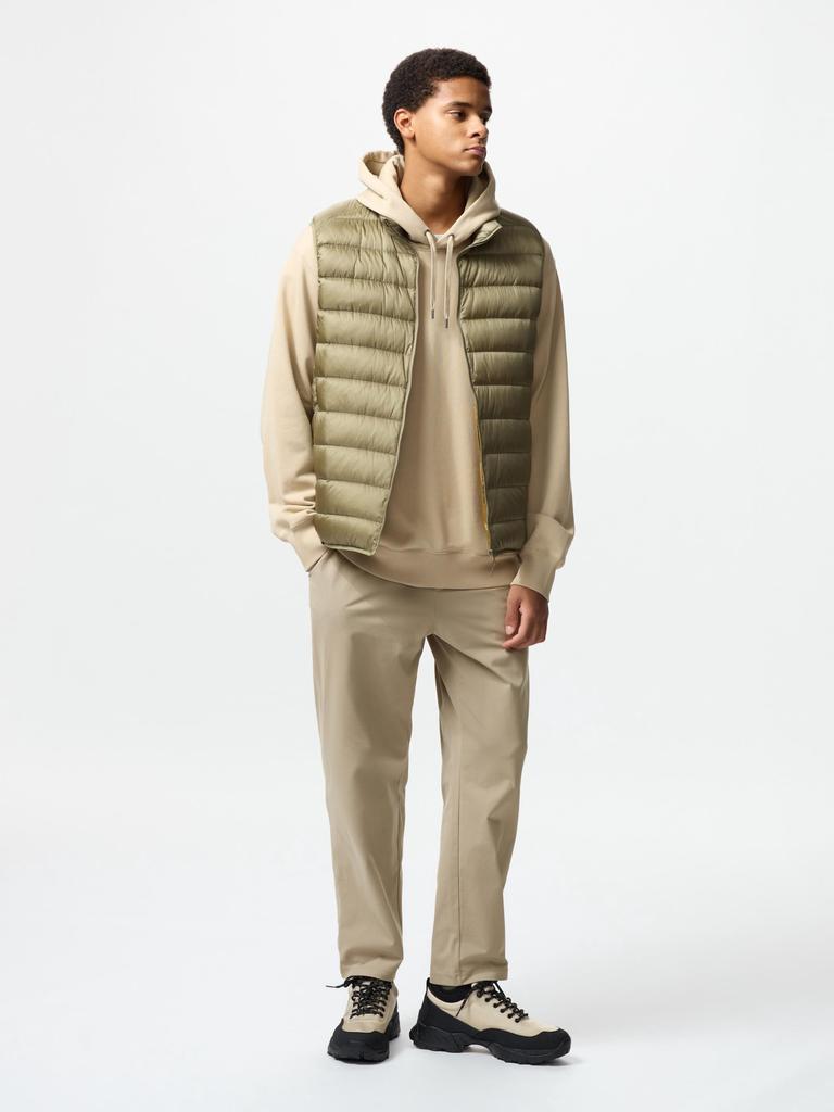 Uniqlo Брюки ультра-эластичные Active Tapered, длина штанины 65-71 см 