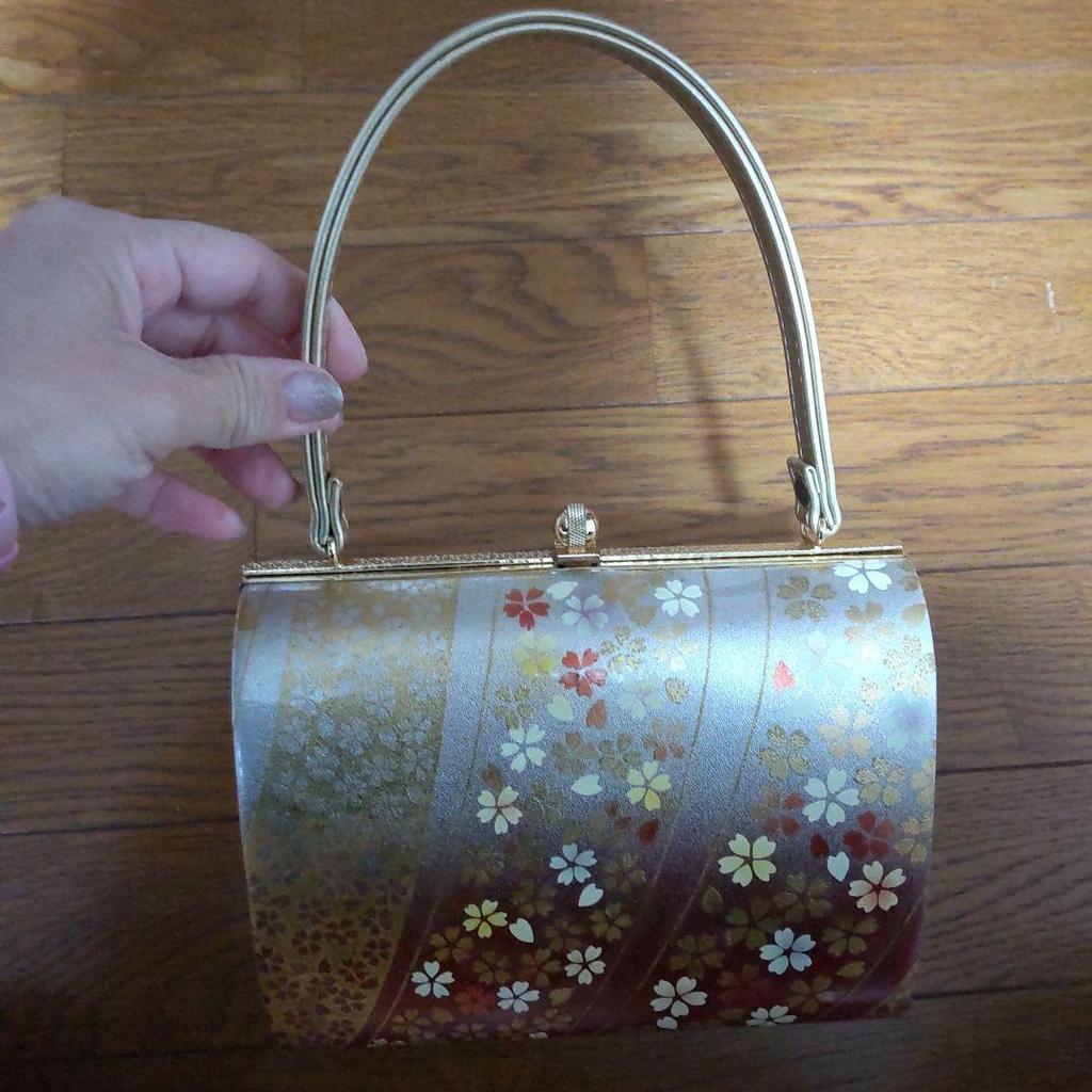 Used Significantly.Furisode navy floral pattern