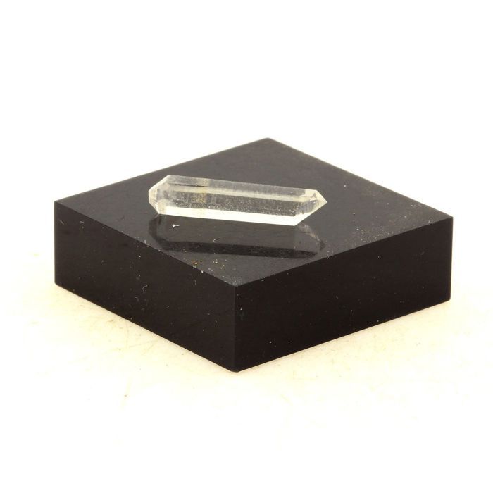 Pierres et Minéraux. Quartz biterminé. 2.55 ct. Puits Brides, La Gardette Mine, Bourg d'Oisans, France.