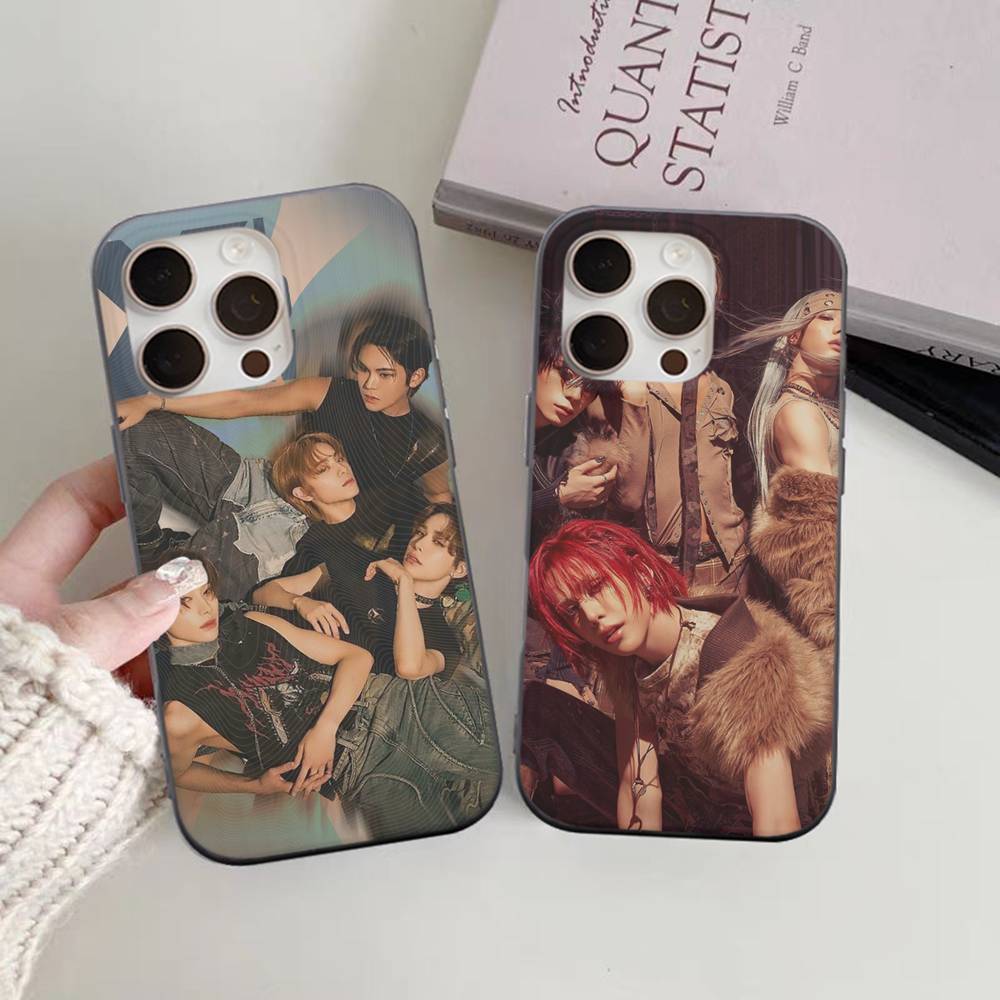 Kpop Group XLov Corrugated Stripe Phone Case For IPhone 17 16 15 14 13 12 11 Pro Max Plus Pro Shockproof Cover