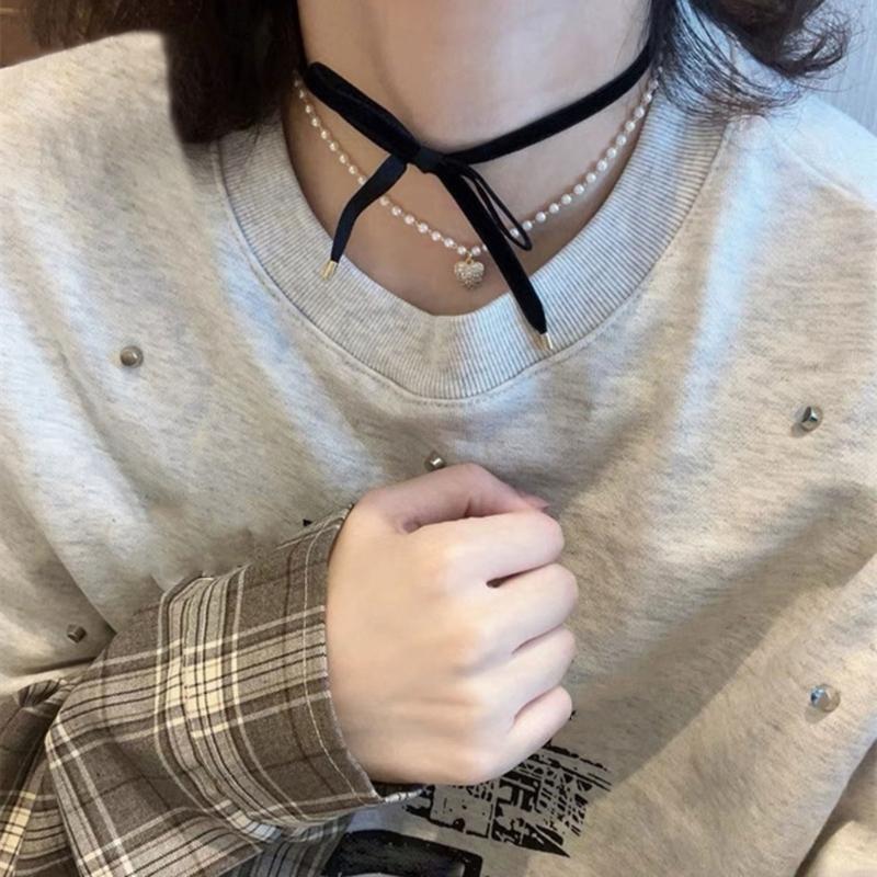 Elegant Bowknot Necklace Pearls Beads Heart Pendant Clavicle Chain French Style Collarbone Chains for Women Girls