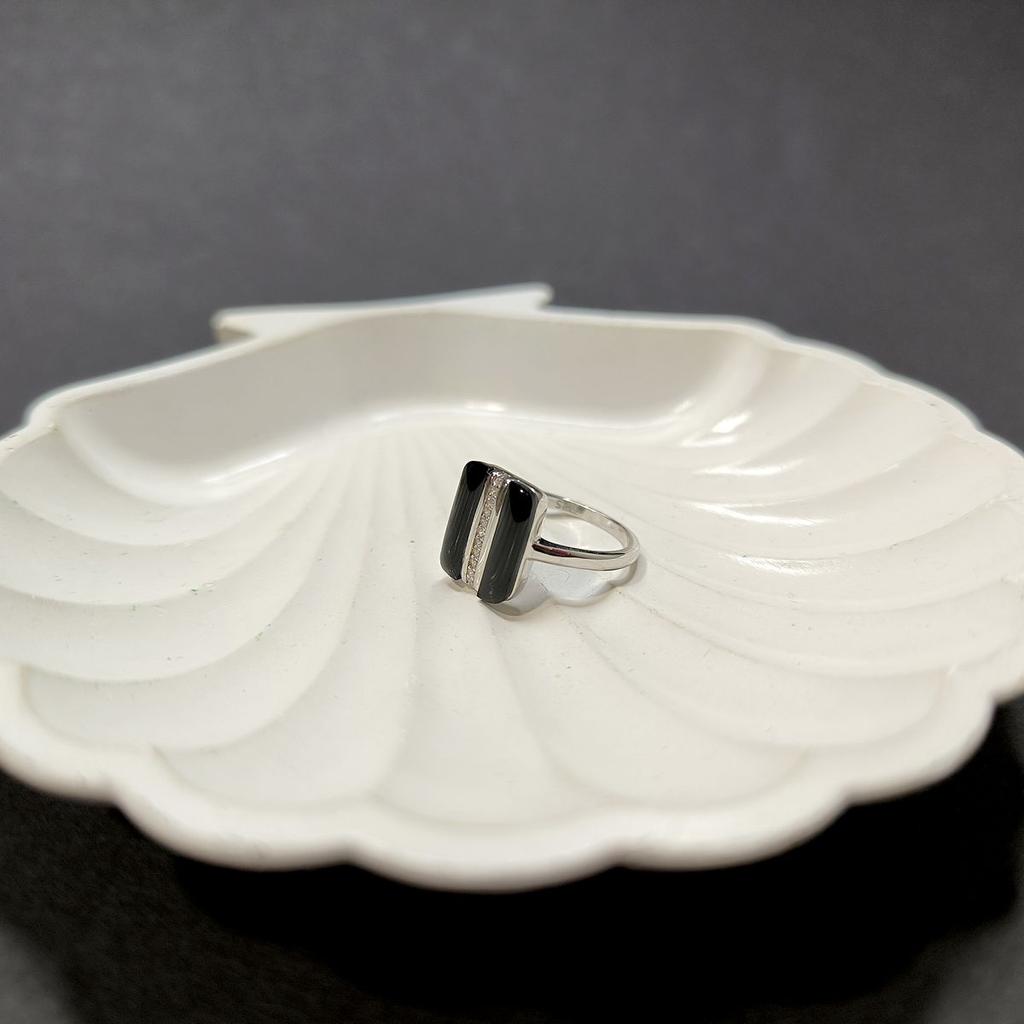 Серебряное кольцо с натуральным ониксом, вес изделия 2,83 гр (60002123)