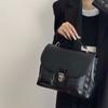 Большая вместимость почтальона портфель женский новый корейский версия ретро мягкая кожаная докторская сумка роскошный простой черный кроссбоди сумка