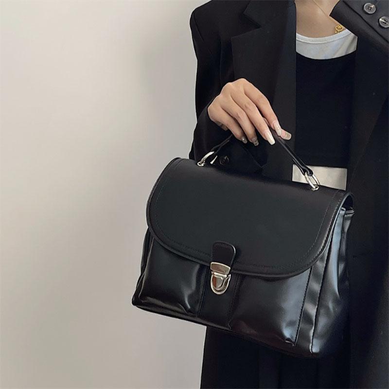 Большая вместимость почтальона портфель женский новый корейский версия ретро мягкая кожаная докторская сумка роскошный простой черный кроссбоди сумка