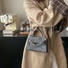 2025 Winter New Retro Casual Portable Small Square Bag Simple Fashion Temperament Beautiful Shoulder Messenger Bag