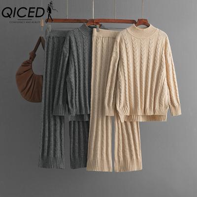 Однотонный свитер с полувысоким воротником и костюм с переплетением для женской осенне-зимней моды. Вязаный женский костюм-двойка.