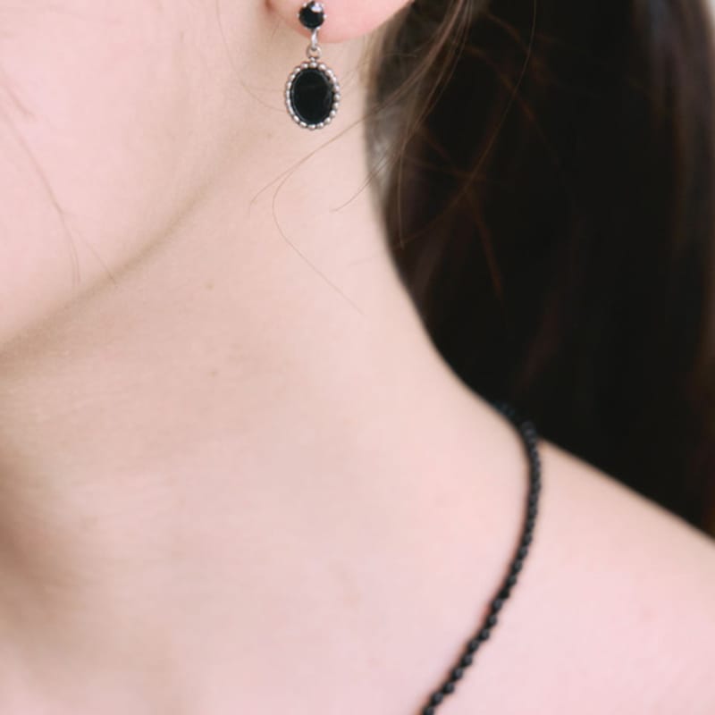 NUOY Elegant Black Dot Onyx Drop Earrings
