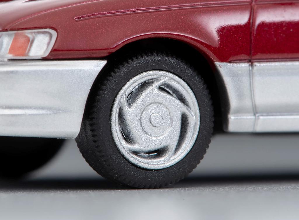 Tomica Limited Vintage Neo Toyota Corolla Wagon G Touring 97 Year Finished Product 316855 1/64 LV-N264a Red/Silver