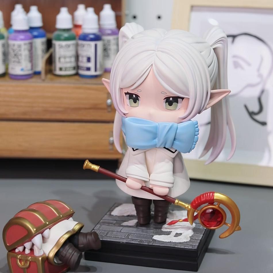 14CM Anime Sousou no Frieren Frieren Figure Winter Clothing Doll Cute Model Standing Posture Toy Collection Aciton Figure Gifts