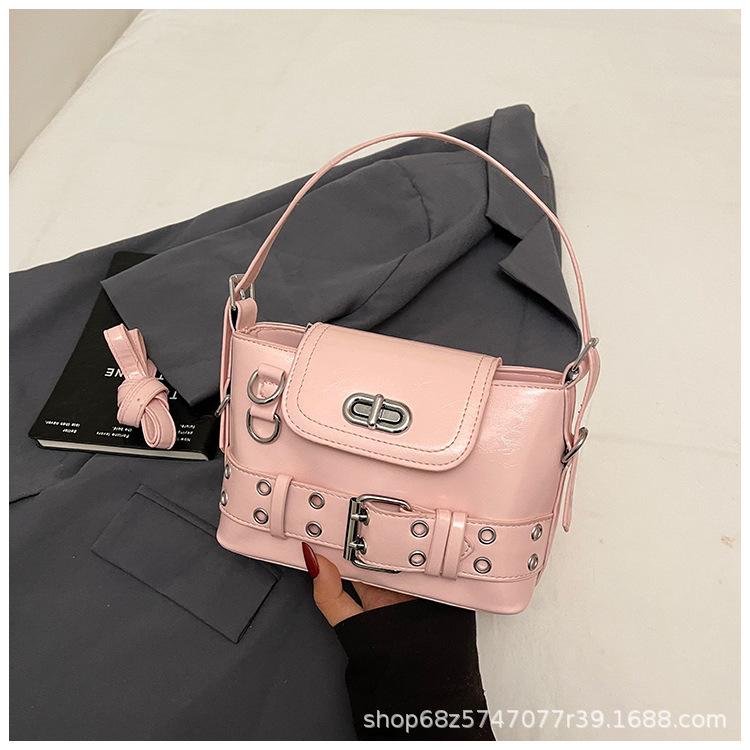 2025 New Hand Shoulder Bag Large Capacity Niche Design Motorcycle Versatile Millennial Hot Girl Armpit Bag Crossbody Bag