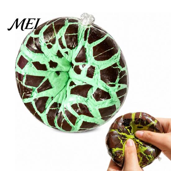 Soft Squeeze Toy Wax Cracking Ball Toy, Crispy Chocolate Stress Relief Portable Slow Rising Fidget with Crackable Texture, Party Favors Anxiety