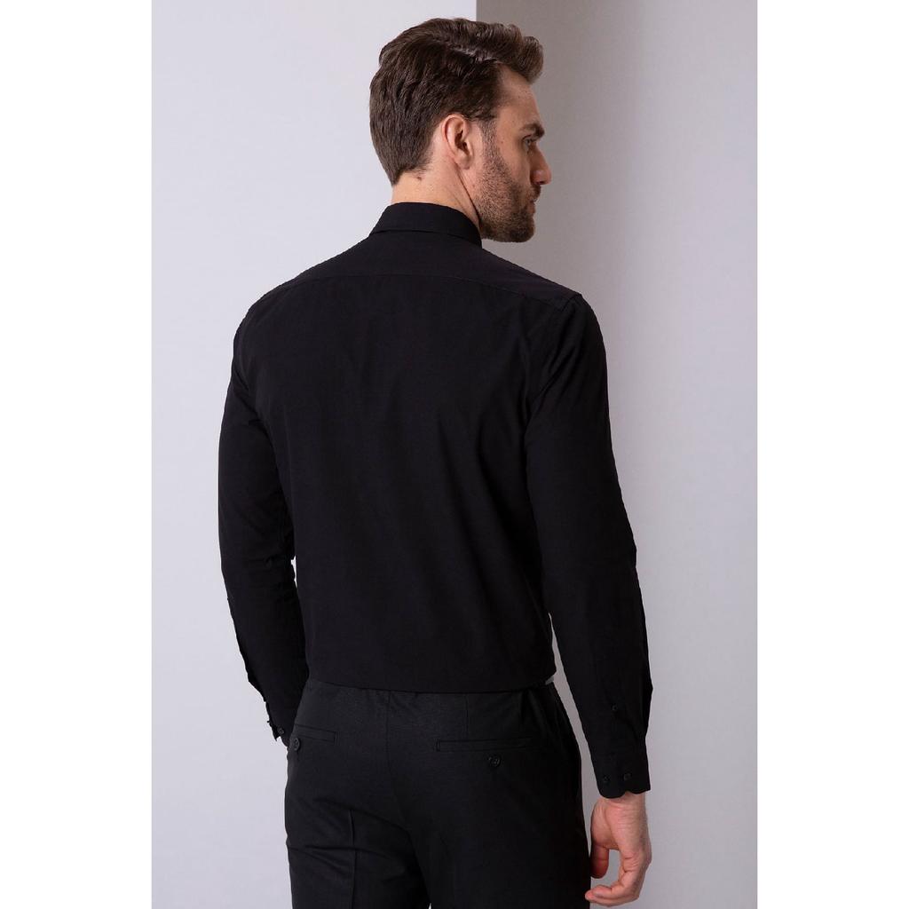 Белая классическая рубашка узкого кроя