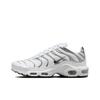 Nike Air Max Plus SE белые хромированные серебристые женские кроссовки металлик-серебристый HJ9743-100