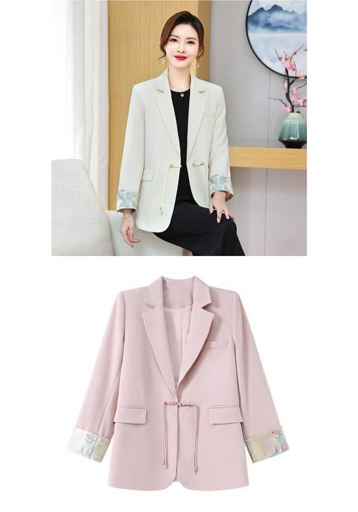 Mom's Autumn Wear: Women's Short Solid Color Suit Jacket for Middle-aged and Elderly - Lightweight Spring/Fall Style
