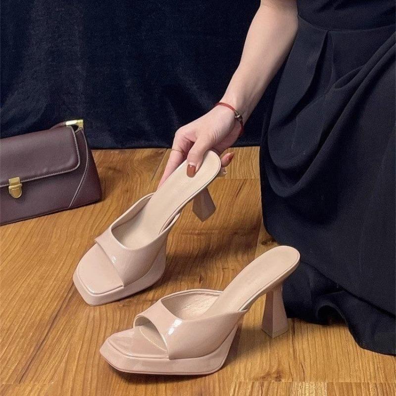Waterproof Table Nude High Heels Women's New Thin Heels Cool Slippers Retro Square Toe Sandals