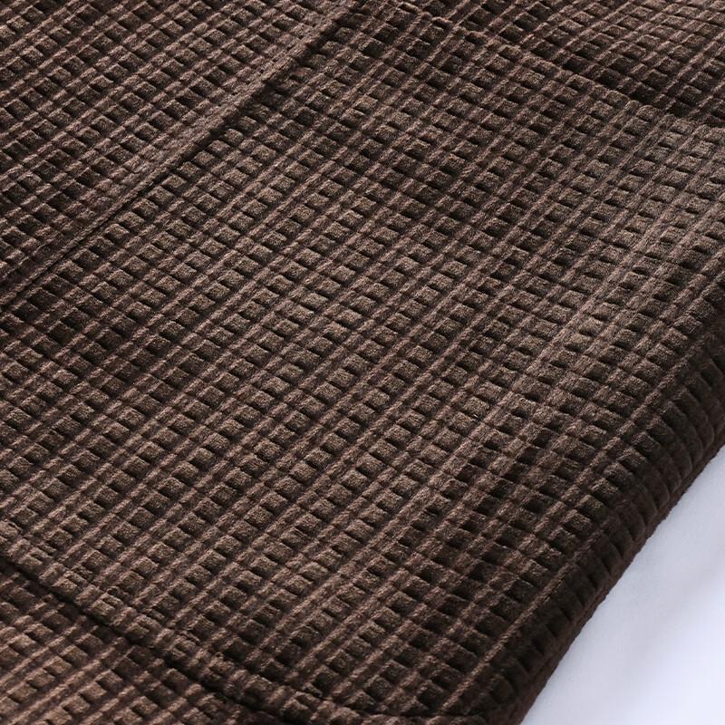 Мужской бархатный блейзер в стиле business casual