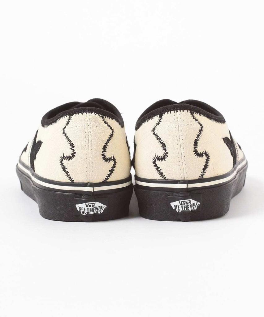 TC32-AJ520 TOGA A Vans Authentic Белый Черный (с Носками Комплект из 2 штук)