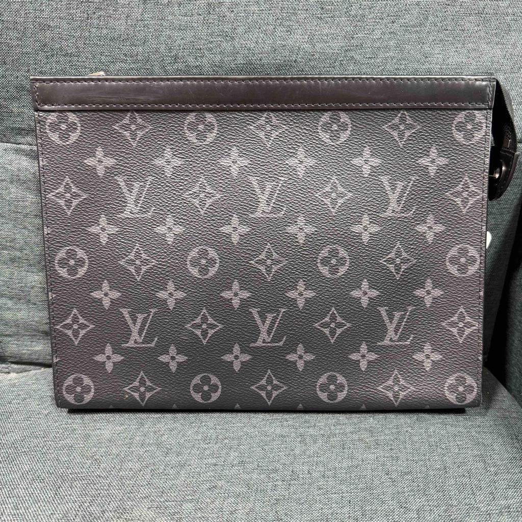 [Б/У] Louis Vuitton Pochette Voyage MM 'Черный холст Monogram Eclipse' - Очень хорошее состояние #1MGIBDF