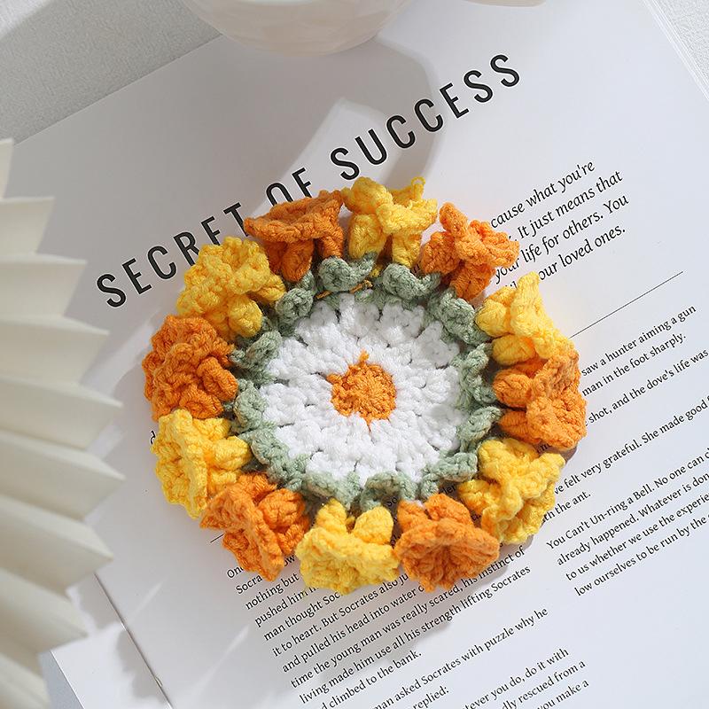 Вязаная подставка под чашку «Ландыш», вязаная подставка под цветок, вязаная салфетка под букет, подставка под чашку, коврик под кофейную кружку, подарок на День матери