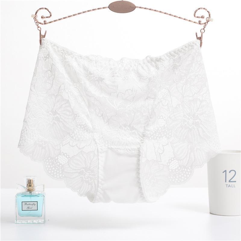 Прозрачные кружевные трусики со средней посадкой, дышащей хлопковой вставкой и приподнимающим бедра дизайном