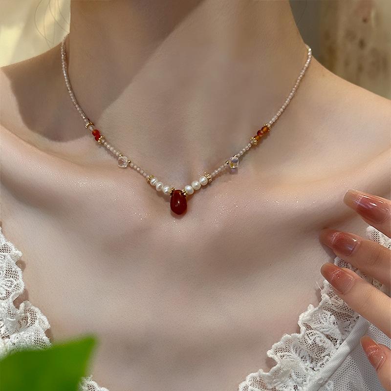 Glass Beaded Zircon Resin Pendant Pearl Necklace Retro Premium Temperament Clavicle Chain Fashion Light Luxury Necklace