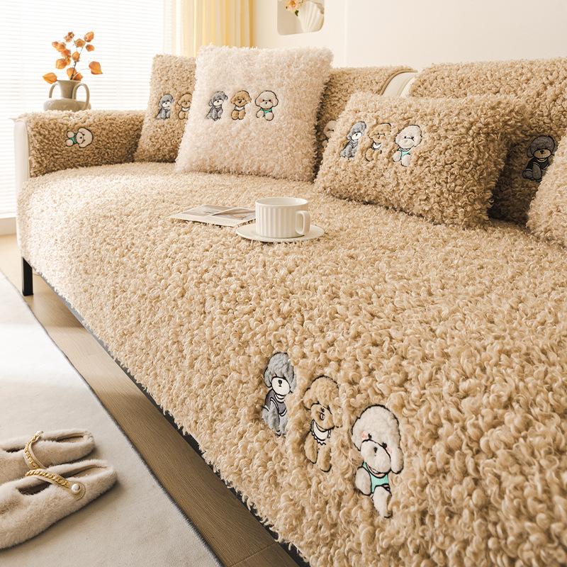 1 шт. Осенне-зимний мультяшный плюшевый коврик для дивана, новый зимний толстый нескользящий чехол для дивана с милыми узорами животных, подходит для домашних животных, можно стирать в стиральной машине
