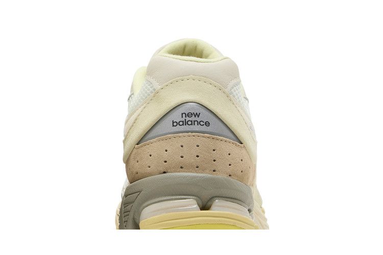 Men's Sneakers AURALEE x New Balance 2002R 'White'