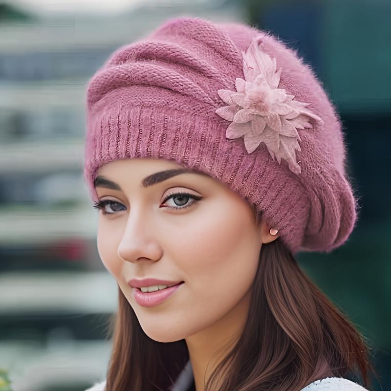 2025 Цветочный Декор Полосатая Шапка Бини Свободного Покроя Элегантные Однотонные Шапки Эластичные Шапки Бини Теплые Береты для Женщин на Осень и Зиму