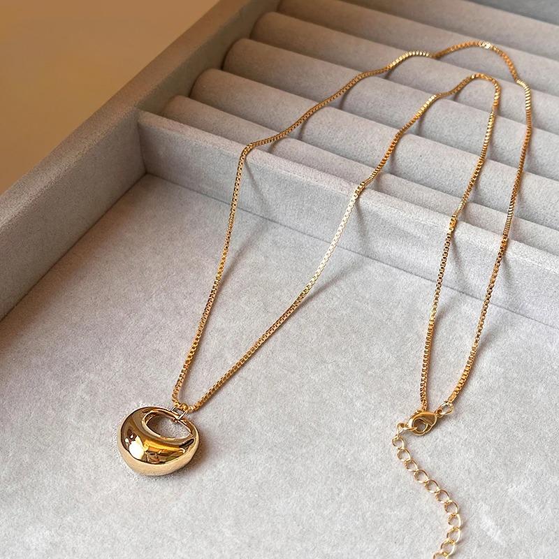 Golden Color Chain Circle Pendant Autumn/Winter Long Sweater Chain for Women’s Non Fading Necklace Trendy Jewelry Accessories
