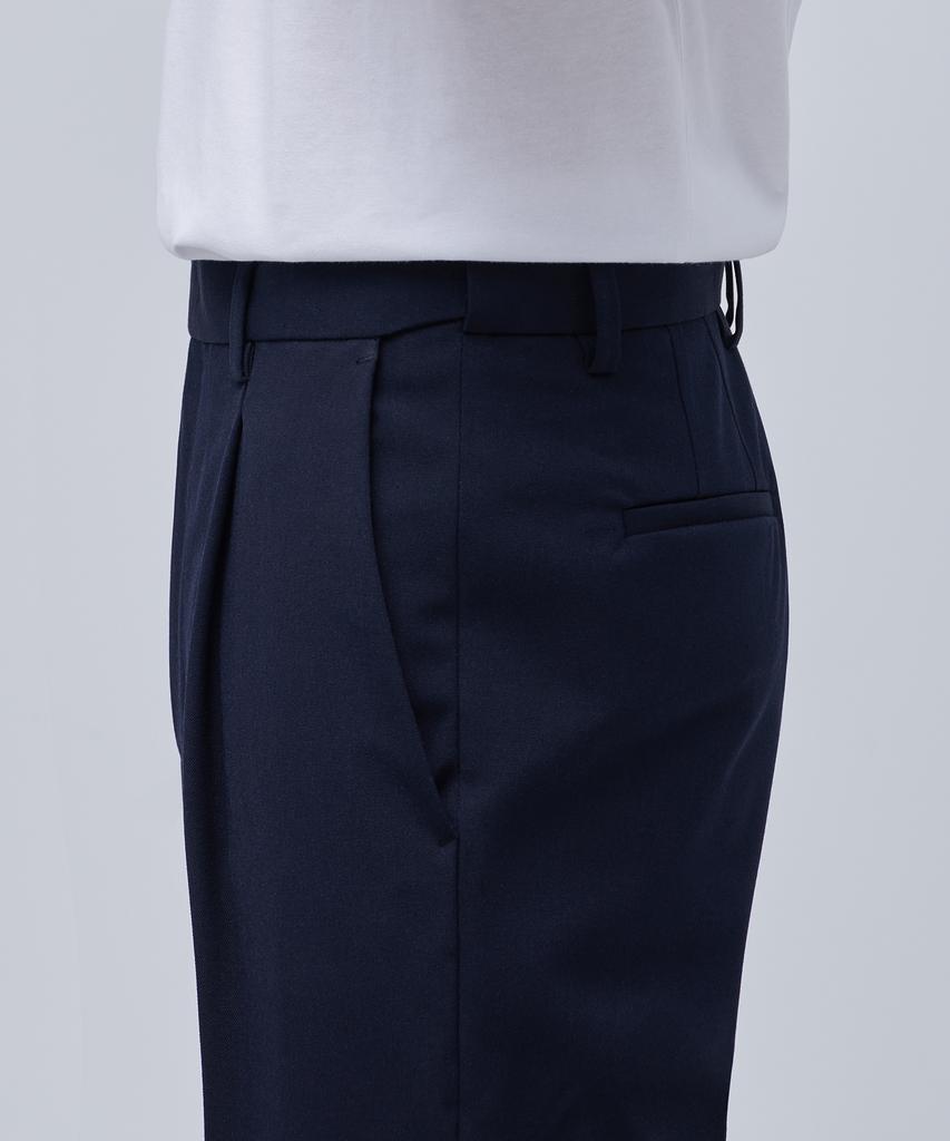 MUSINSA STANDARD Recycled One-Tuck Relaxed Tapered Hidden Banding Crop Slacks [Navy]
