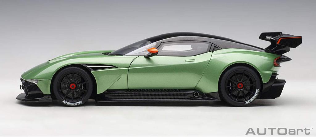 AUTOart Aston Martin Vulcan Metallic Green Готовый продукт 1/18