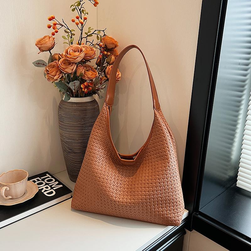 Retro Handmade Woven Bag for Women New Trend Fashion Niche Tote Bag Casual Large Capacity Armpit Bag
