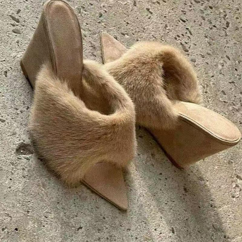 Премиальные французские повседневные остроносые пушистые тапочки на высоком каблуке, модные тапочки-клинья 2025, новинка осени и зимы