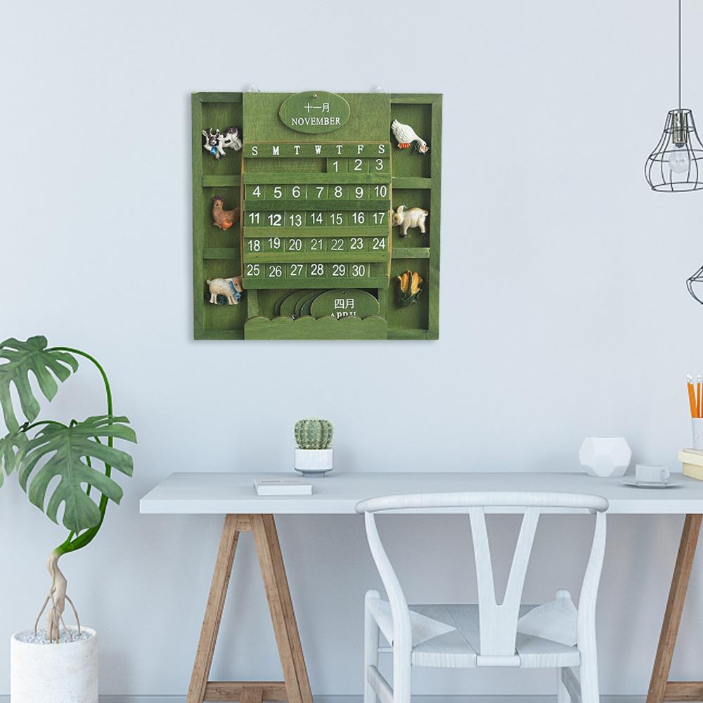 Green Wall-Mounted Calendar Wooden Wooden Background Calendar Practical Pendant Calendar  Bar