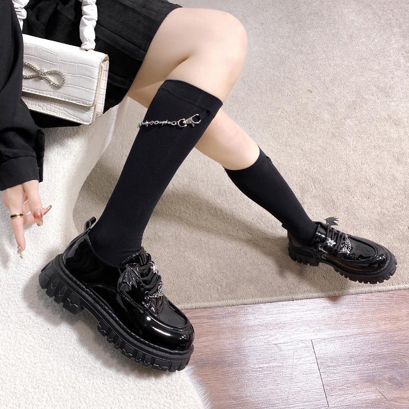 Autumn and Winter New Muffin Bottom Chain Decorative Wings Thin Belt Casual Round Head Small Leather Shoes